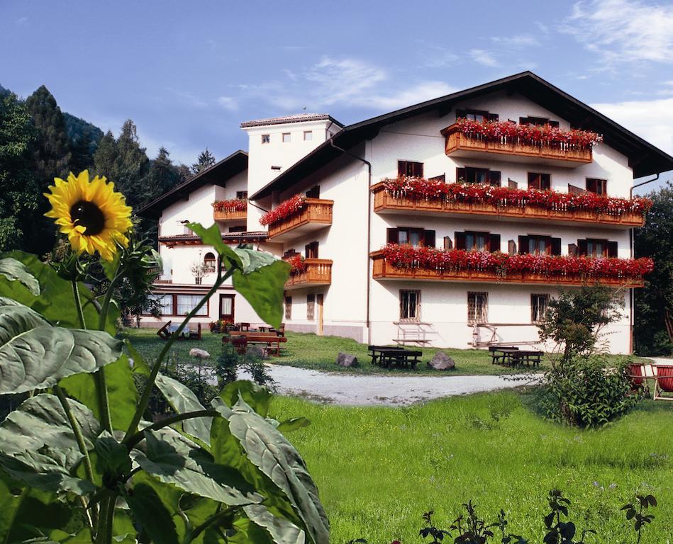 Hotel Brueckenwirt - Al Ponte 蒙塔尼亚 外观 照片